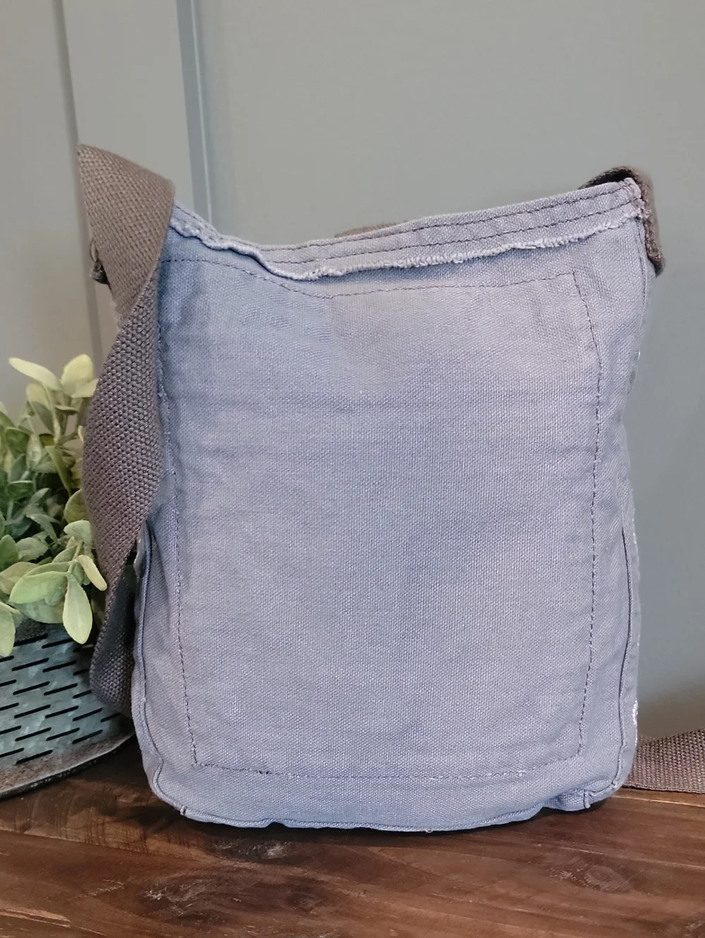 Thirty-one Be Happy Crossbody